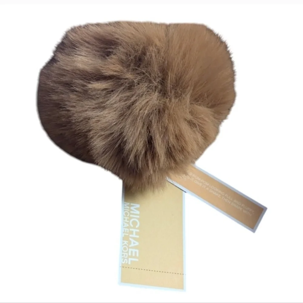 NWT Michael Kors Women's Tan & White Winter Scarf & pom pom Hat Set HTF